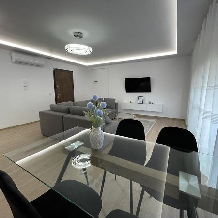 New Bazaar 2022 Apartamento Tirana Exterior foto